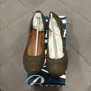 Lucky Brand Olive Green Women's Flats